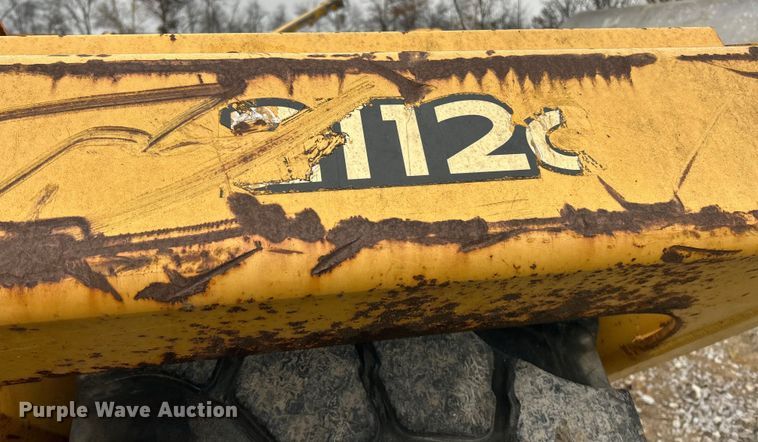 image for item ET6685 2012 John Deere 2112C scraper