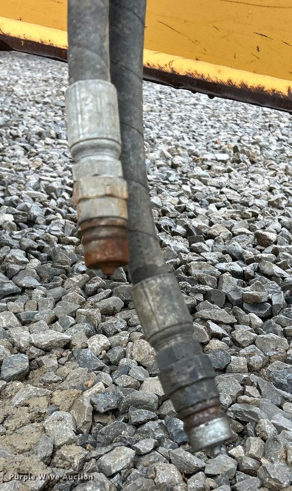 image for item ET6685 2012 John Deere 2112C scraper