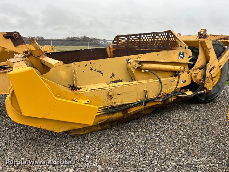 image for item ET6685 2012 John Deere 2112C scraper