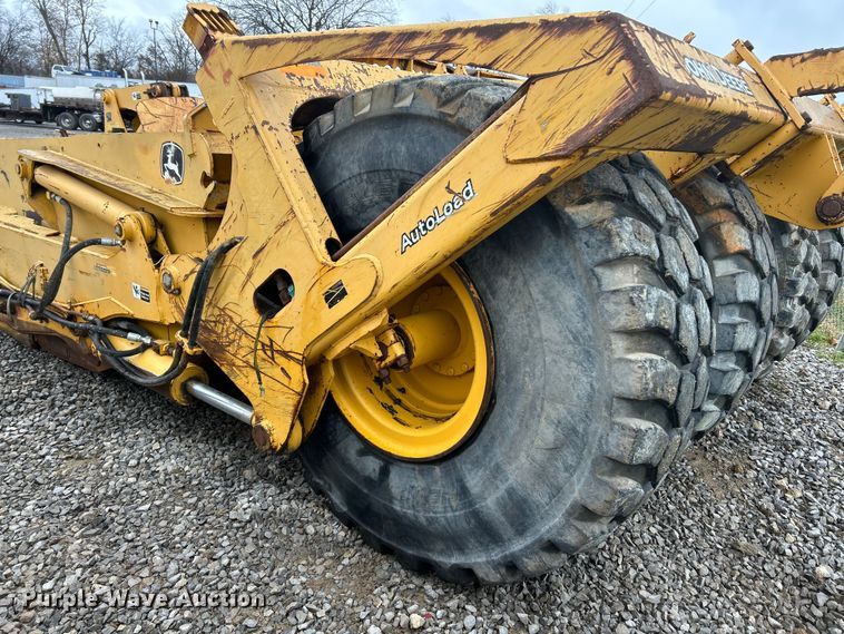 image for item ET6685 2012 John Deere 2112C scraper