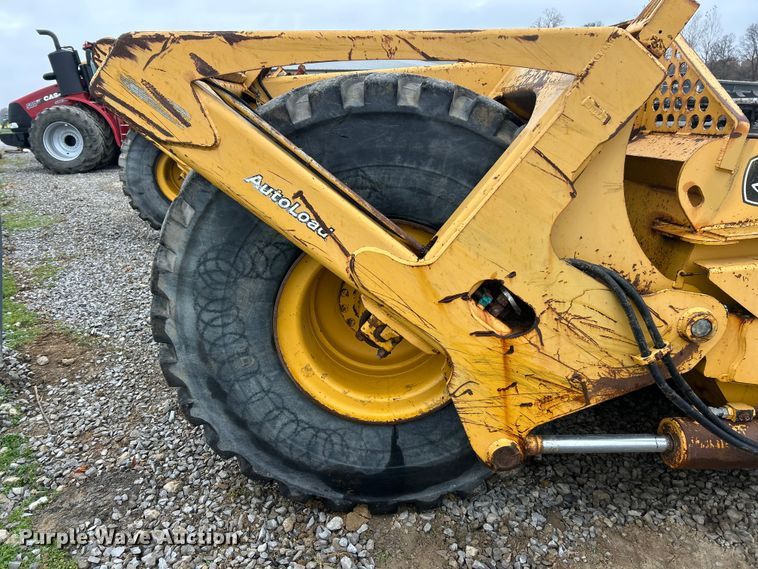 image for item ET6685 2012 John Deere 2112C scraper