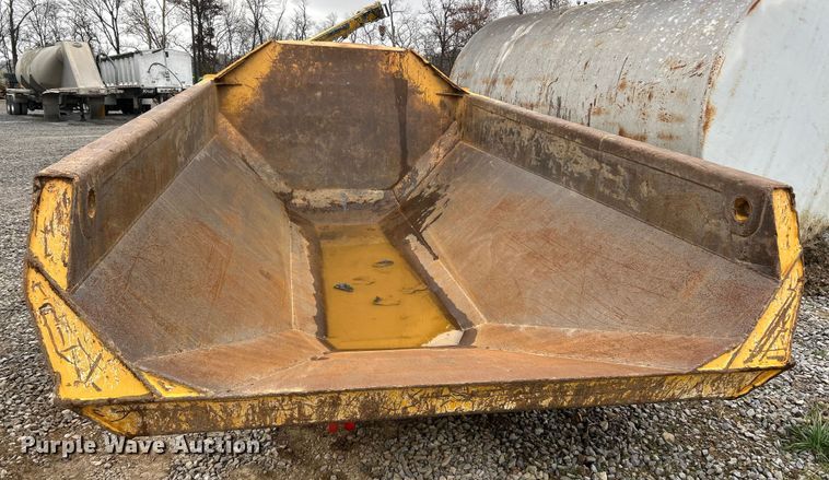 image for item ET6686 Bell haul truck dump bed