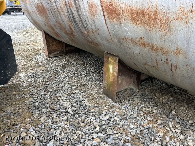 image for item ET6687 Fuel tank