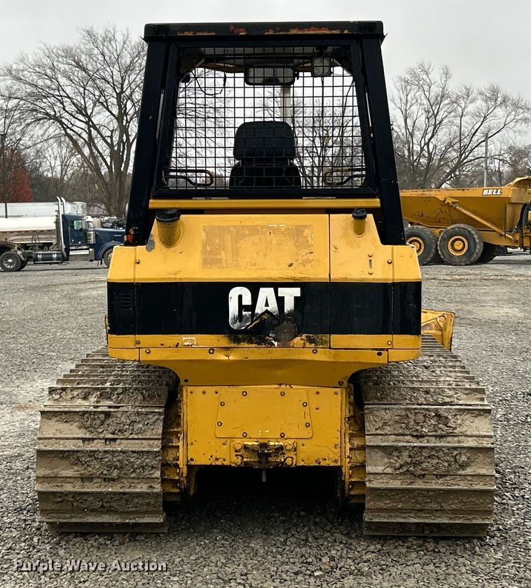 image for item ET6688 2005 Caterpillar D5G LGP dozer