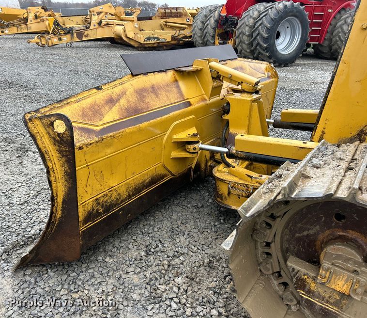 image for item ET6688 2005 Caterpillar D5G LGP dozer