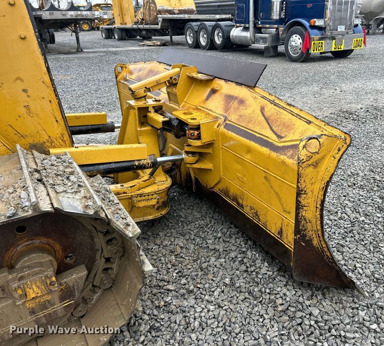 image for item ET6688 2005 Caterpillar D5G LGP dozer