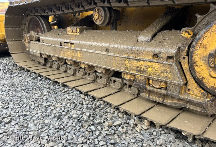 image for item ET6688 2005 Caterpillar D5G LGP dozer