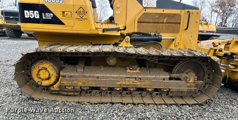 image for item ET6688 2005 Caterpillar D5G LGP dozer