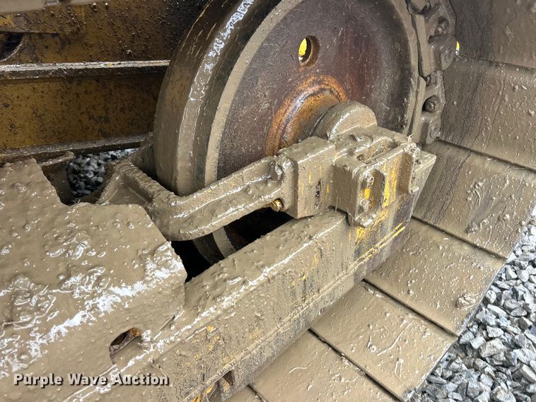 image for item ET6688 2005 Caterpillar D5G LGP dozer