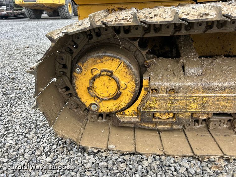 image for item ET6688 2005 Caterpillar D5G LGP dozer