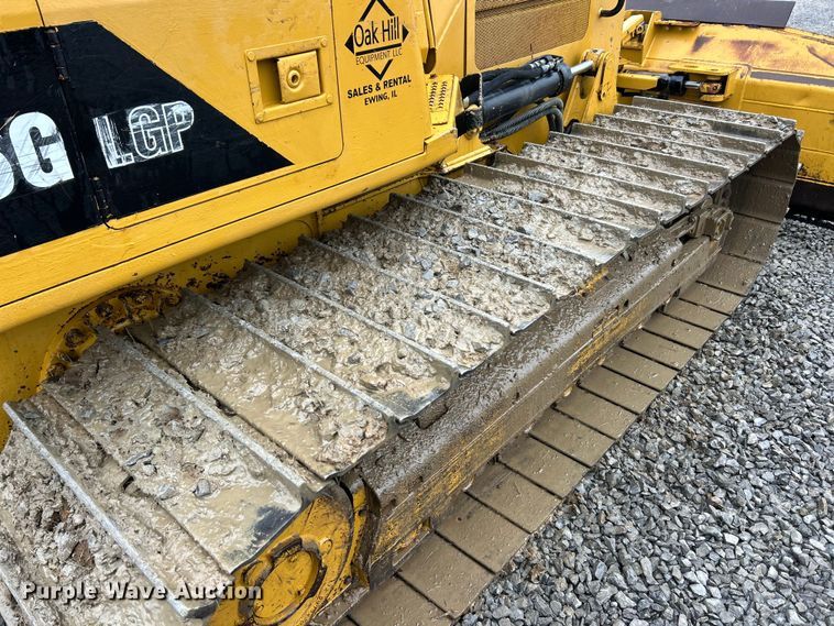 image for item ET6688 2005 Caterpillar D5G LGP dozer