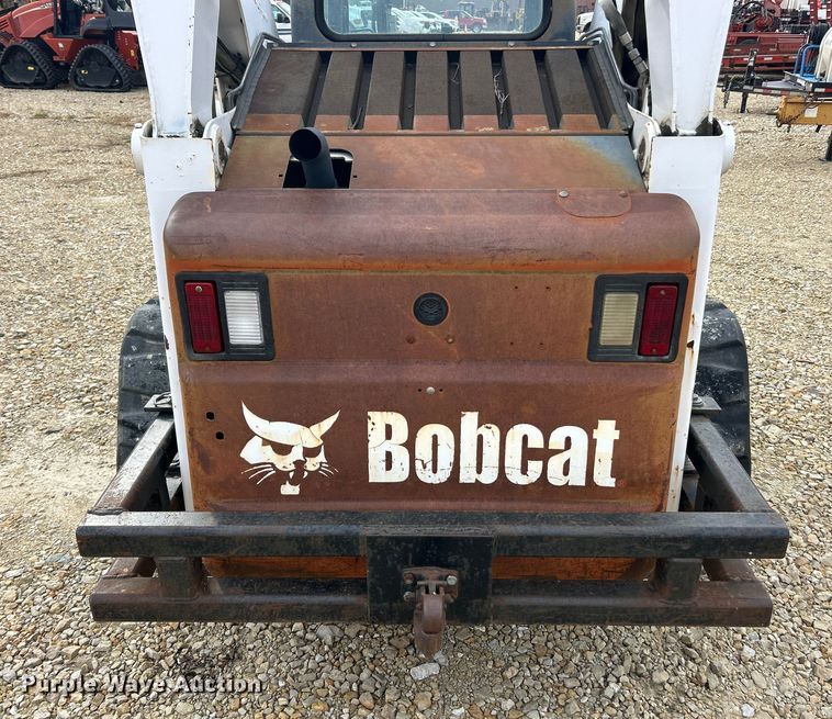 image for item ET6700 2003 Bobcat T300 tracked skid steer loader