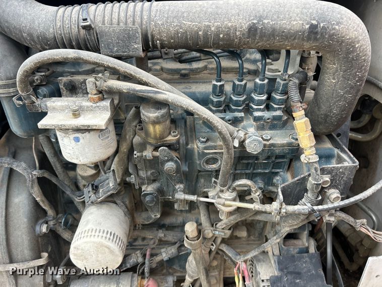 image for item ET6700 2003 Bobcat T300 tracked skid steer loader