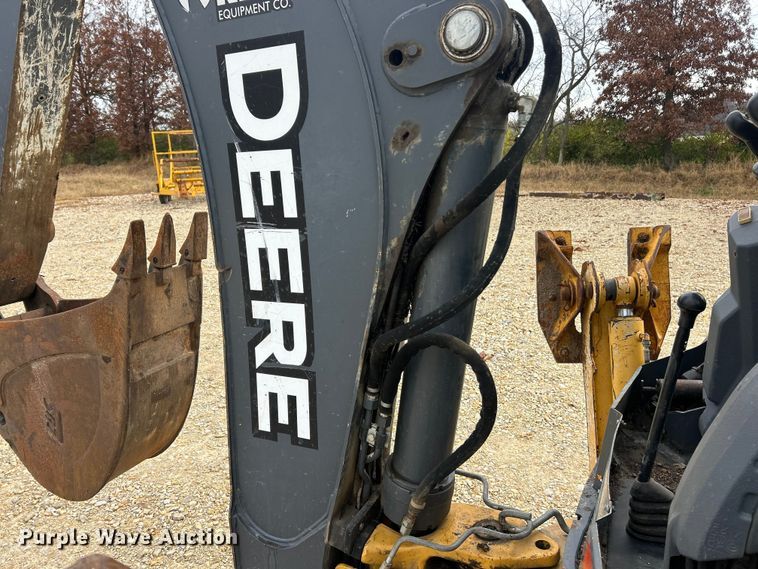 image for item ET6701 2017 John Deere 310SL backhoe