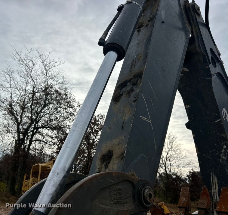 image for item ET6701 2017 John Deere 310SL backhoe