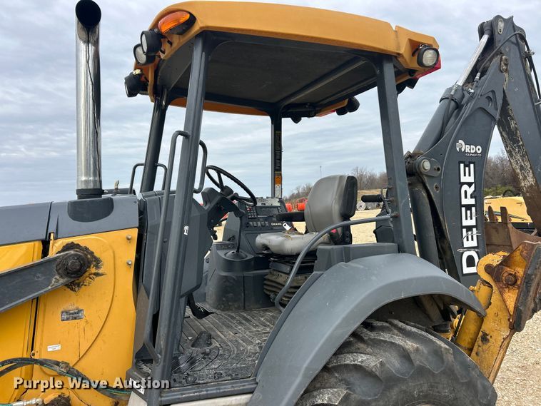 image for item ET6701 2017 John Deere 310SL backhoe