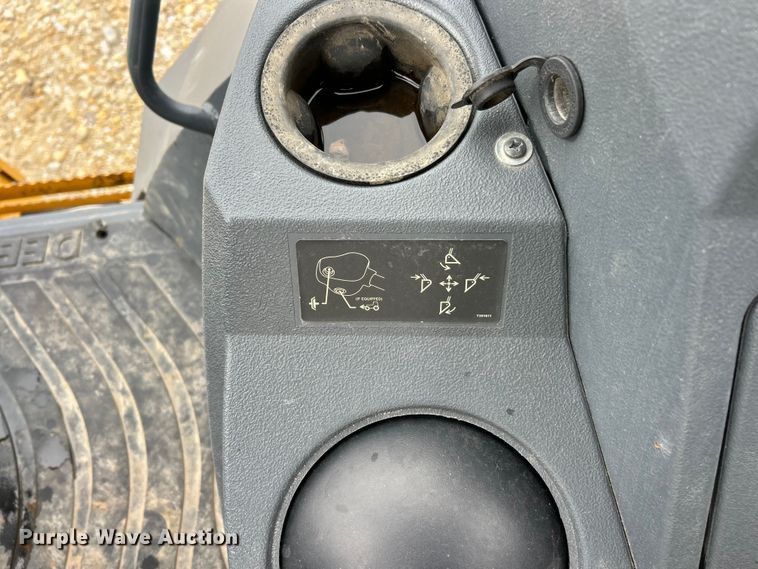 image for item ET6701 2017 John Deere 310SL backhoe