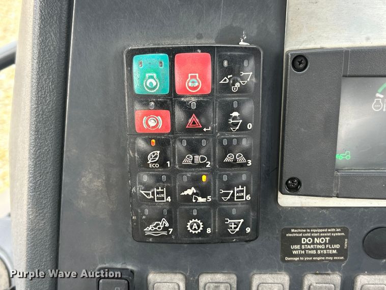 image for item ET6701 2017 John Deere 310SL backhoe