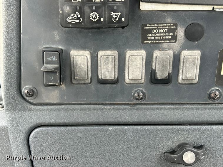 image for item ET6701 2017 John Deere 310SL backhoe