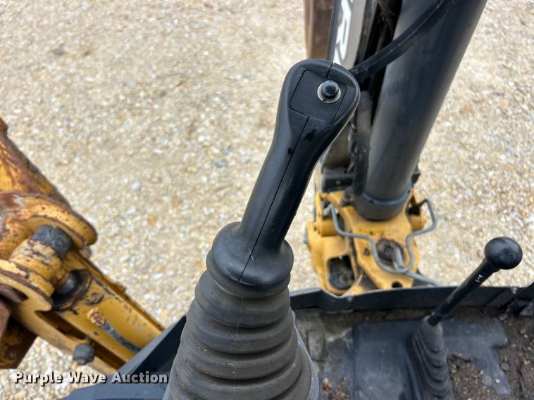 image for item ET6701 2017 John Deere 310SL backhoe