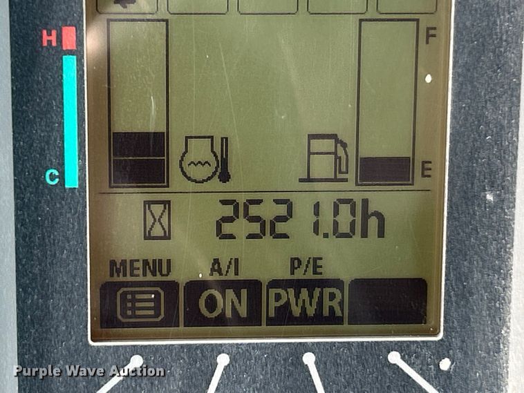 image for item ET6702 2021 John Deere 50G mini excavator