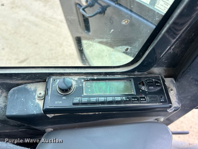 image for item ET6702 2021 John Deere 50G mini excavator