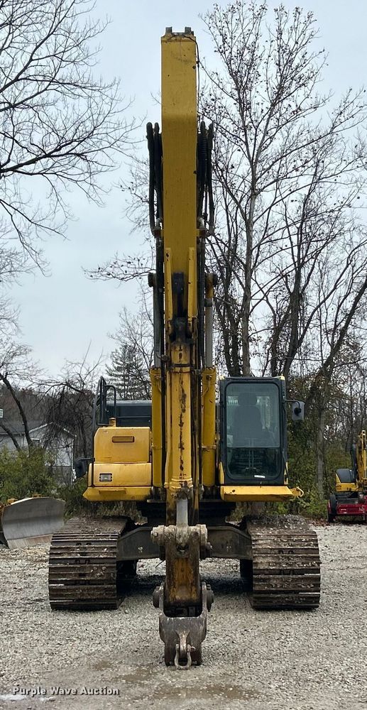 image for item ET6710 2013 Komatsu PC490LC-10 excavator