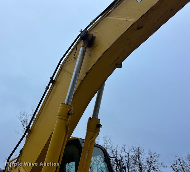image for item ET6710 2013 Komatsu PC490LC-10 excavator
