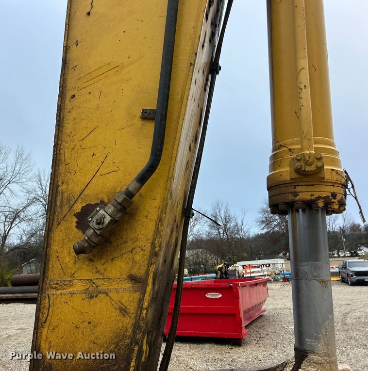 image for item ET6710 2013 Komatsu PC490LC-10 excavator