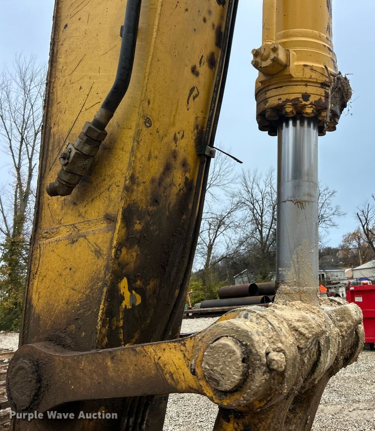 image for item ET6710 2013 Komatsu PC490LC-10 excavator