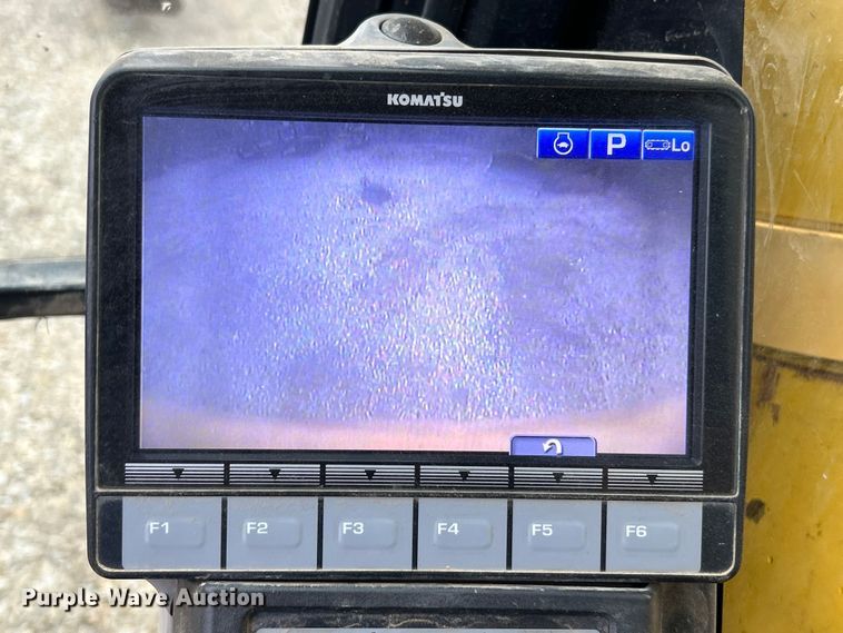 image for item ET6710 2013 Komatsu PC490LC-10 excavator