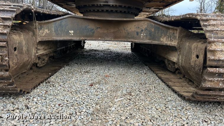 image for item ET6710 2013 Komatsu PC490LC-10 excavator