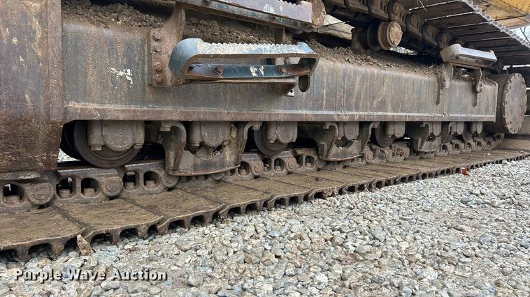 image for item ET6710 2013 Komatsu PC490LC-10 excavator