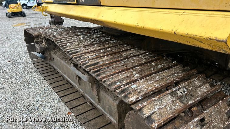 image for item ET6710 2013 Komatsu PC490LC-10 excavator