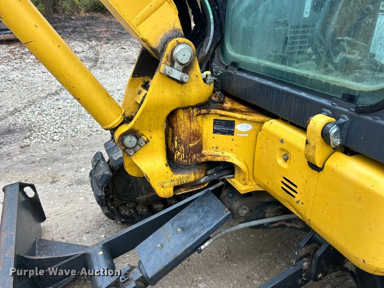 image for item ET6711 2020 Komatsu PC35MR-5 mini excavator