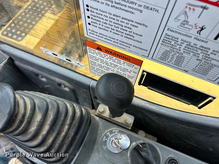 image for item ET6712 2018 Komatsu PC88MR-10 mini excavator