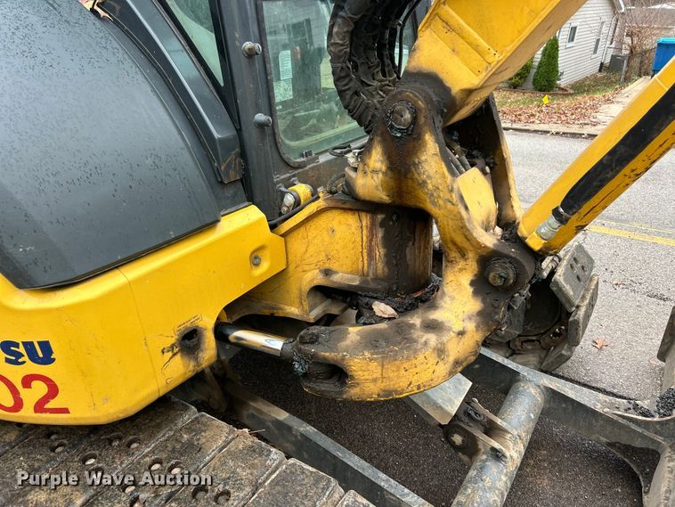 image for item ET6713 2020 Komatsu PC55MR-5 mini excavator