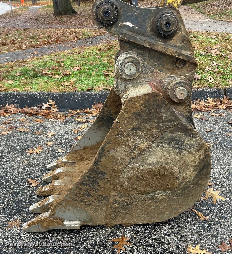 image for item ET6714 2022 Komatsu PC55MR-5 mini excavator