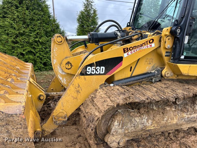 image for item ET6715 2015 Caterpillar 953D track loader