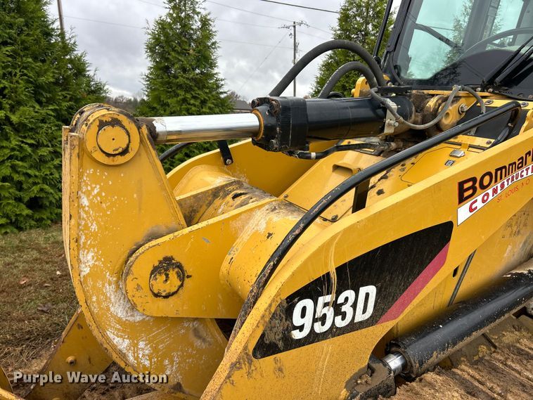 image for item ET6715 2015 Caterpillar 953D track loader