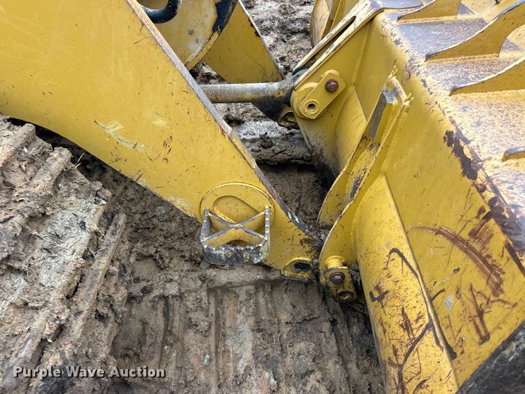 image for item ET6715 2015 Caterpillar 953D track loader