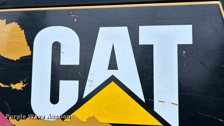 image for item ET6715 2015 Caterpillar 953D track loader