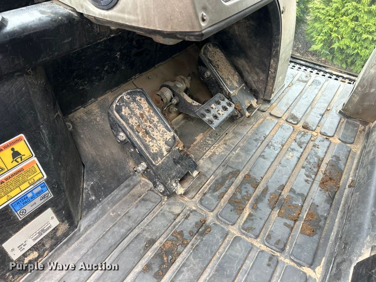 image for item ET6715 2015 Caterpillar 953D track loader