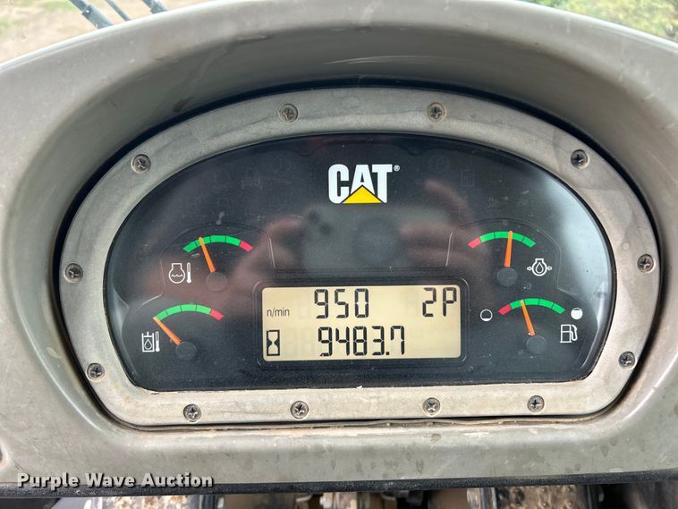 image for item ET6715 2015 Caterpillar 953D track loader