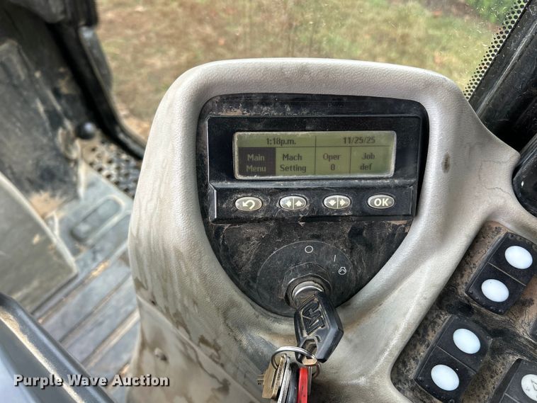 image for item ET6715 2015 Caterpillar 953D track loader