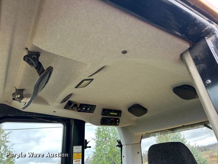 image for item ET6715 2015 Caterpillar 953D track loader