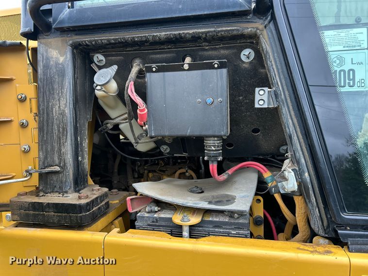 image for item ET6715 2015 Caterpillar 953D track loader