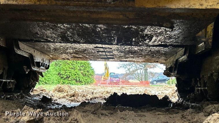 image for item ET6715 2015 Caterpillar 953D track loader