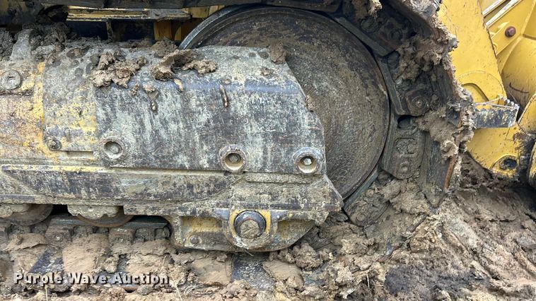 image for item ET6715 2015 Caterpillar 953D track loader