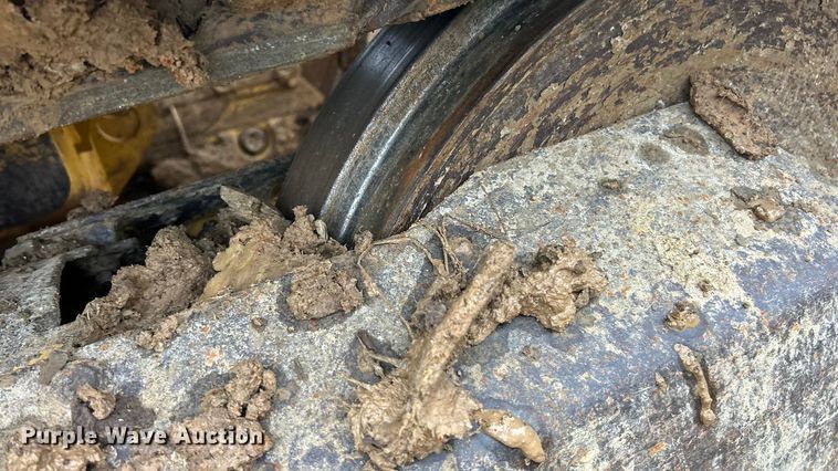 image for item ET6715 2015 Caterpillar 953D track loader